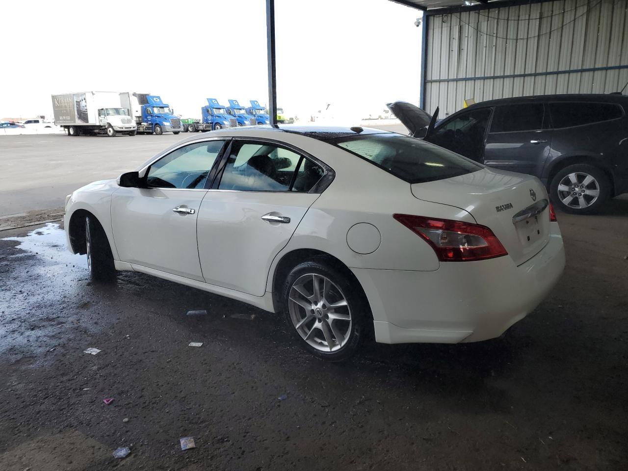2010 Nissan Maxima 3.5 S White vin: 1N4AA5APXAC828931 Damage: Left Rear Door, Dent(S) W/ Paint Dmg, 1/8 To 1/2 Inch