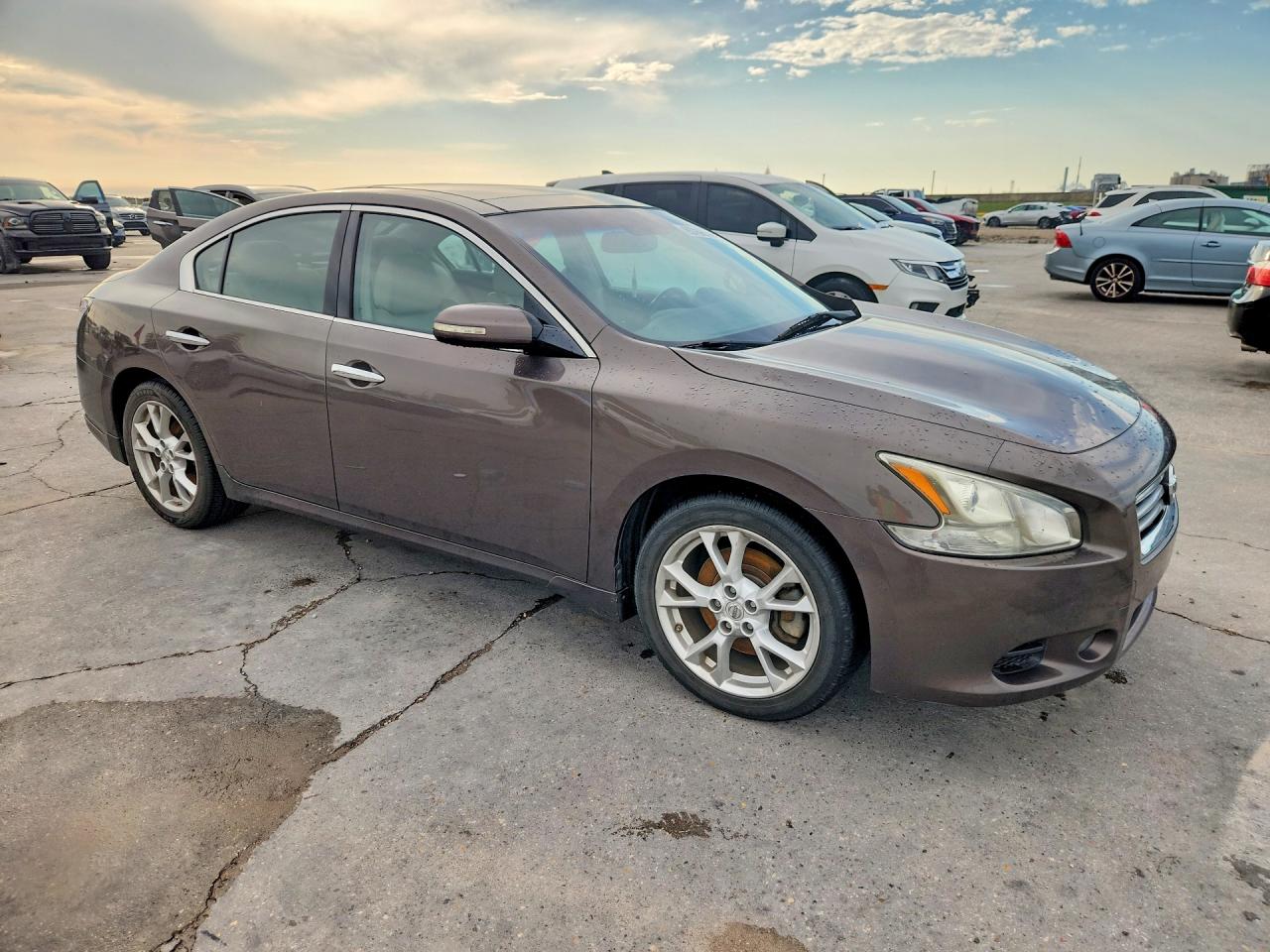 2013 Nissan Maxima 3.5 S Желто-коричневый vin: 1N4AA5APXDC812538