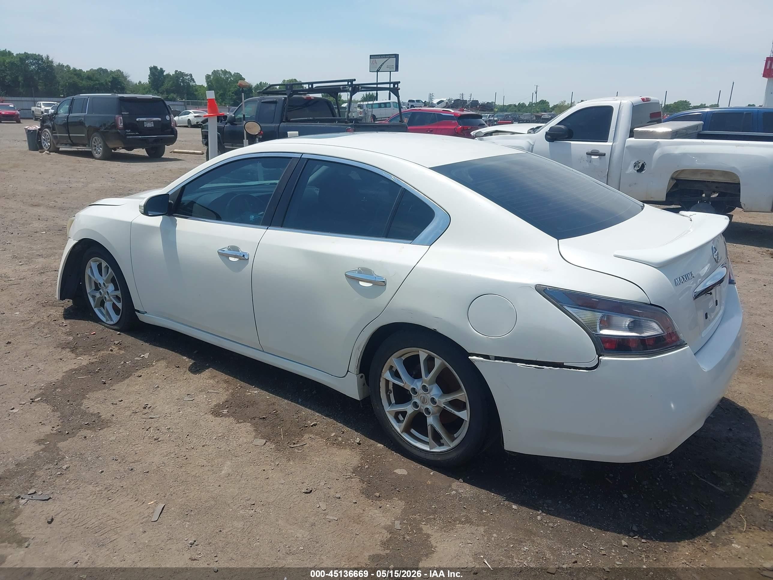 2013 Nissan Maxima 3.5 Sv White vin: 1N4AA5APXDC827881