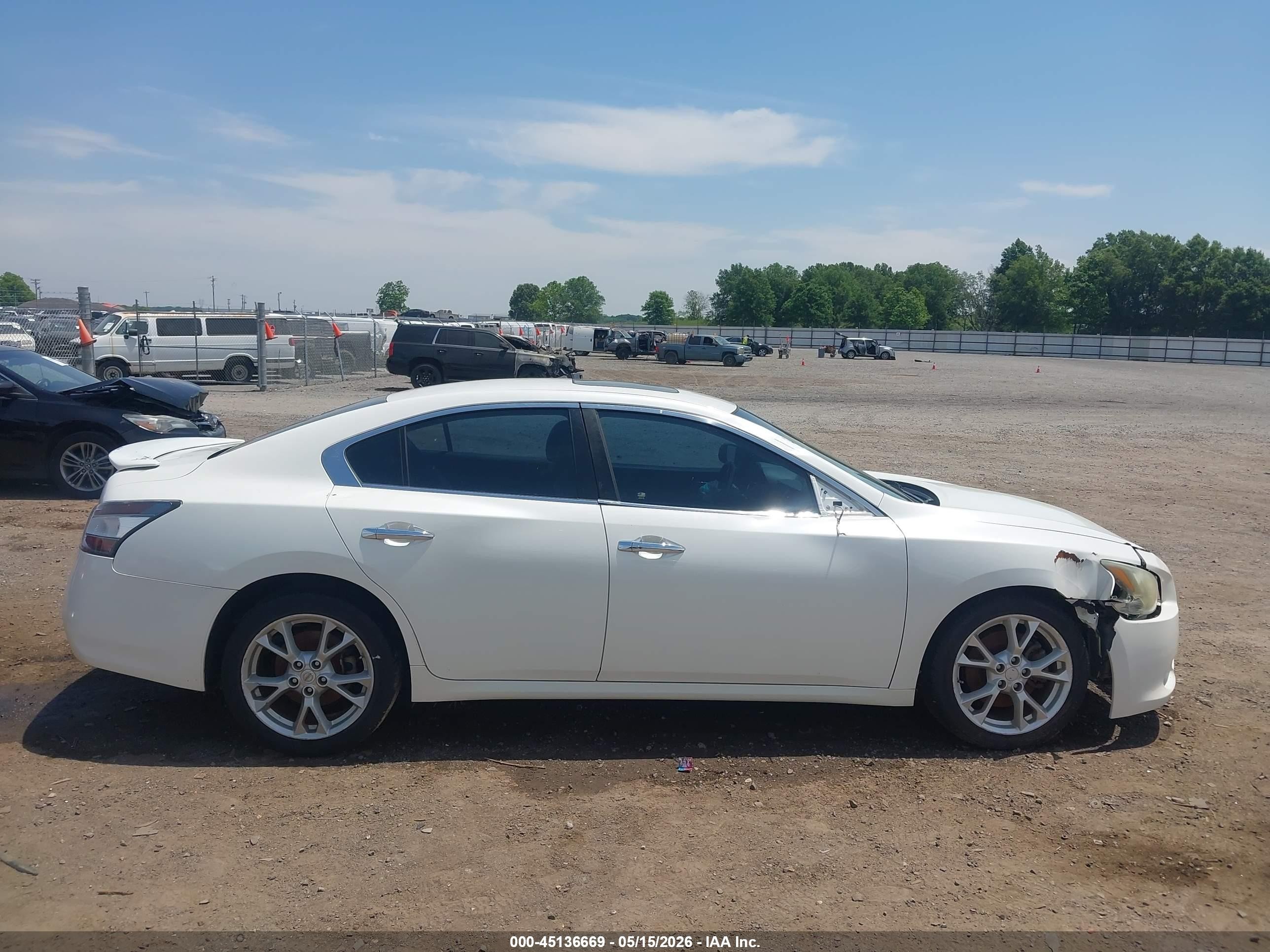 2013 Nissan Maxima 3.5 Sv White vin: 1N4AA5APXDC827881