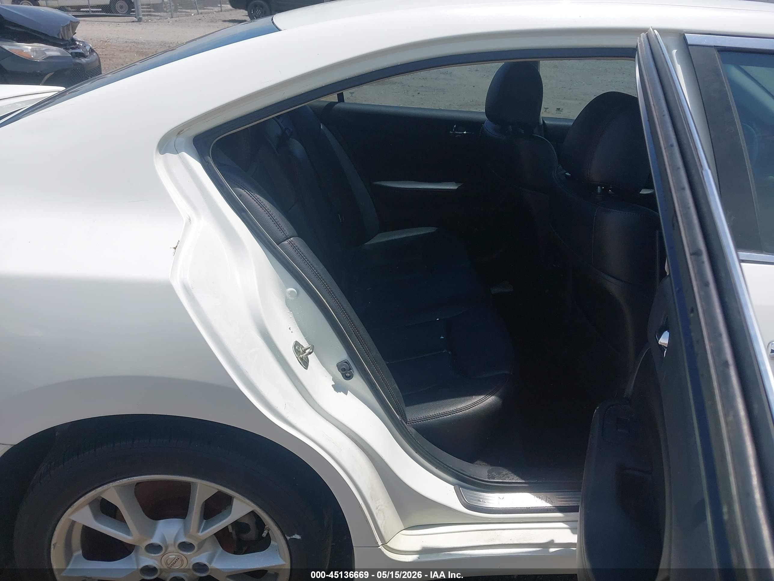 2013 Nissan Maxima 3.5 Sv White vin: 1N4AA5APXDC827881