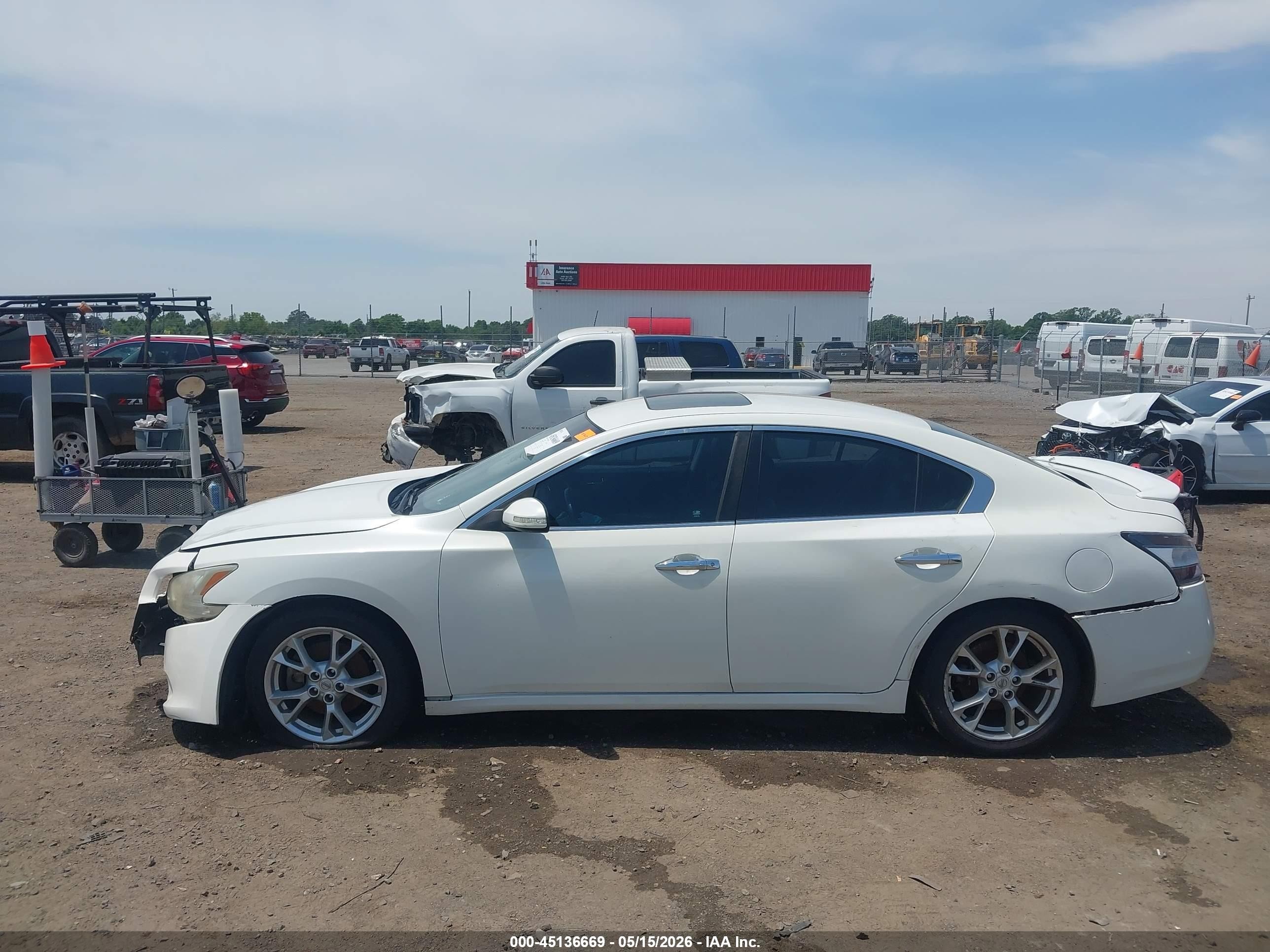 2013 Nissan Maxima 3.5 Sv White vin: 1N4AA5APXDC827881