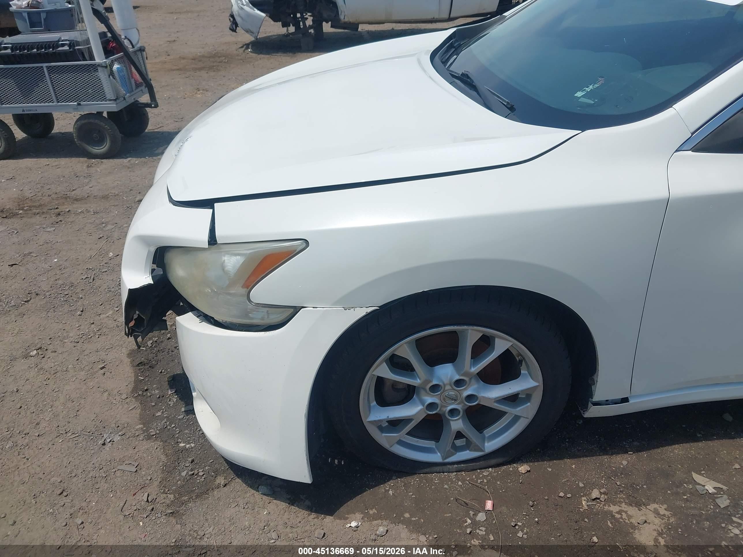2013 Nissan Maxima 3.5 Sv White vin: 1N4AA5APXDC827881