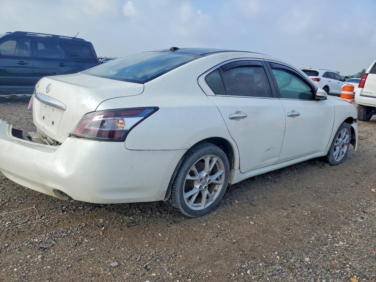 2014 Nissan Maxima White vin: 1N4AA5APXEC492588