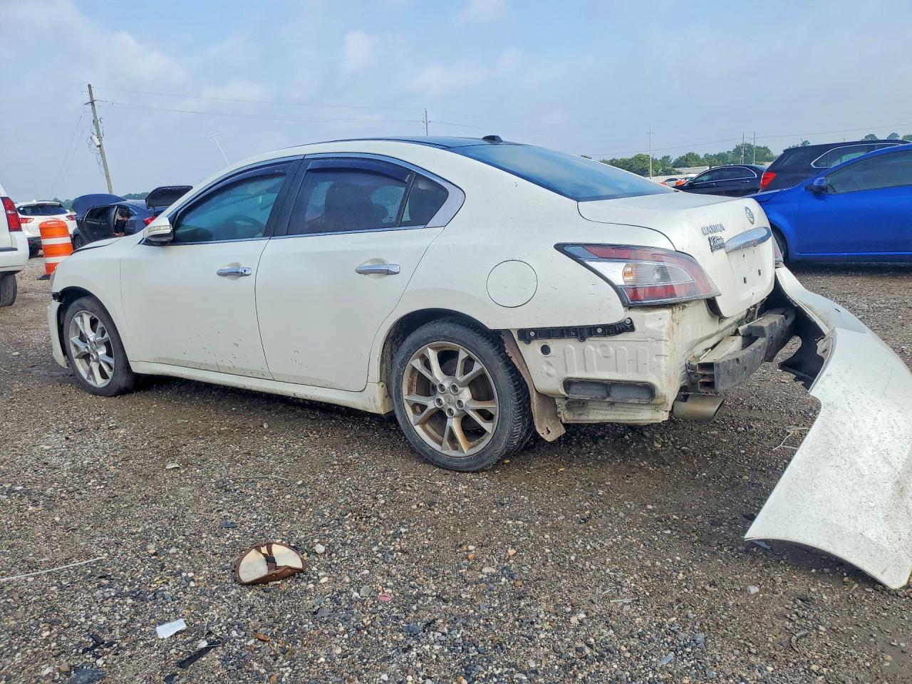2014 Nissan Maxima White vin: 1N4AA5APXEC492588