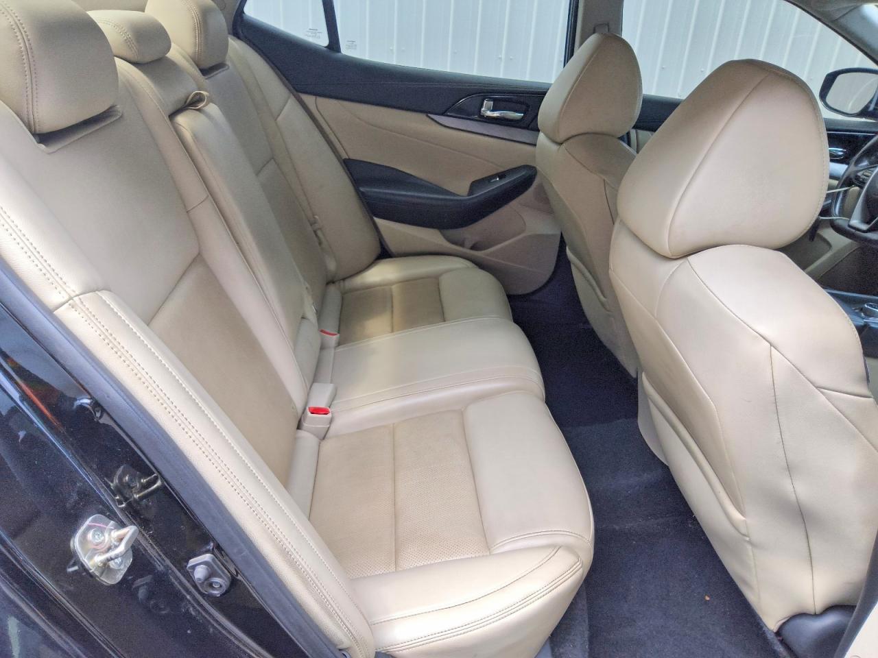 2017 Nissan Maxima 3.5 Sv Черный vin: 1N4AA6AP0HC364189