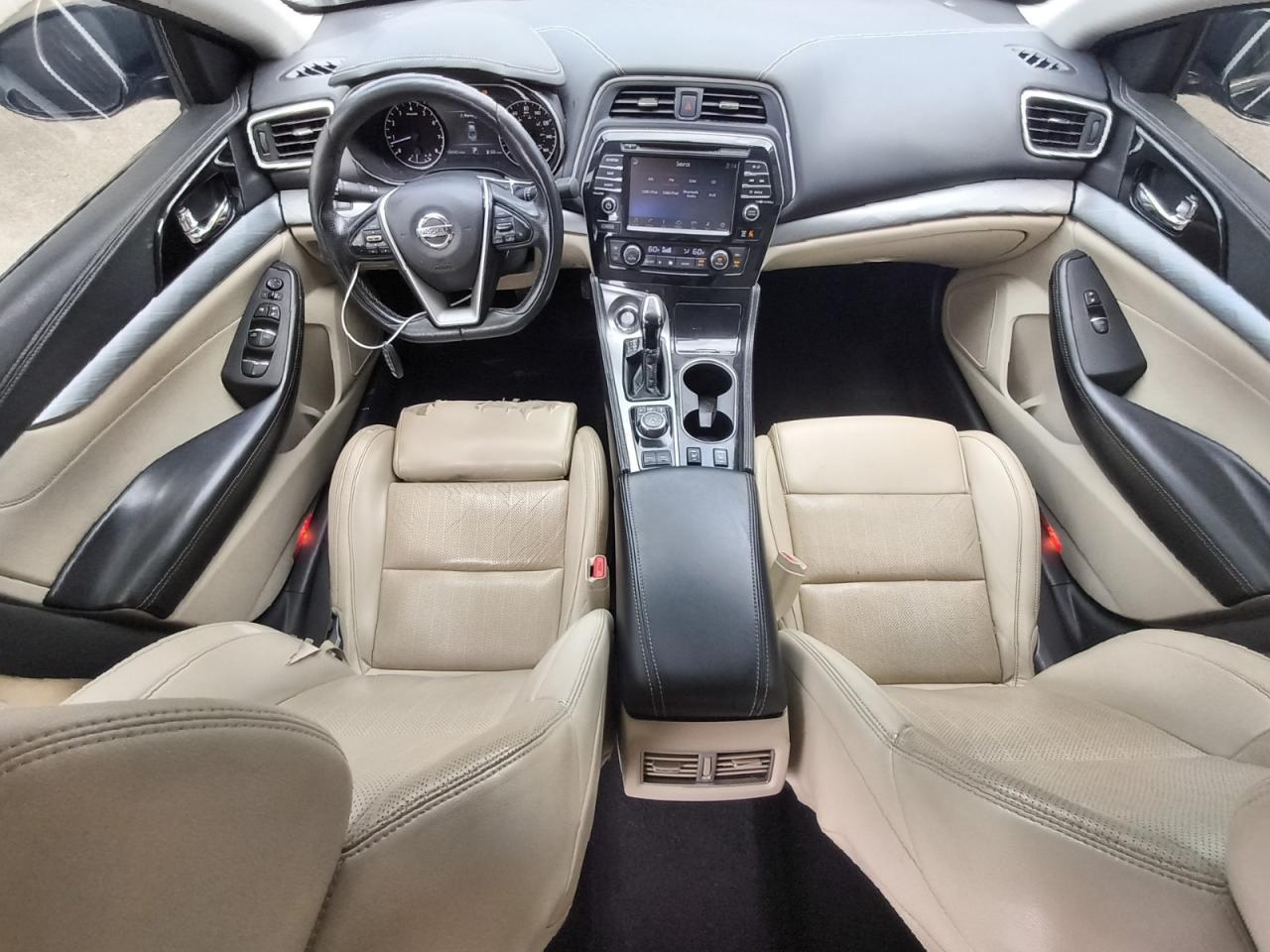 2017 Nissan Maxima 3.5 Sv Черный vin: 1N4AA6AP0HC364189 Damage: Left Front Seat Cushion, Torn, > 12 Inches