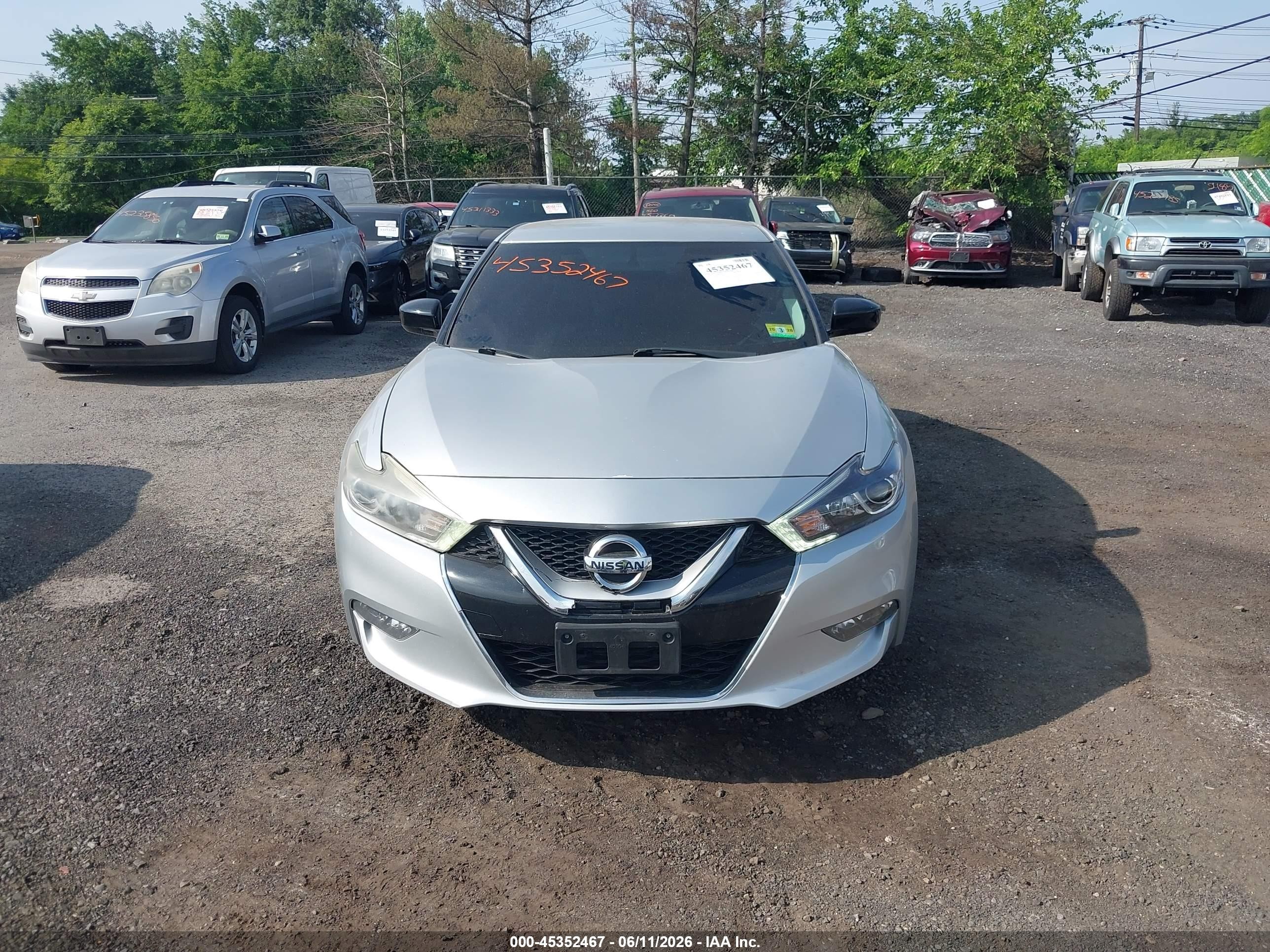 2016 Nissan Maxima 3.5 S Silver vin: 1N4AA6AP1GC379010