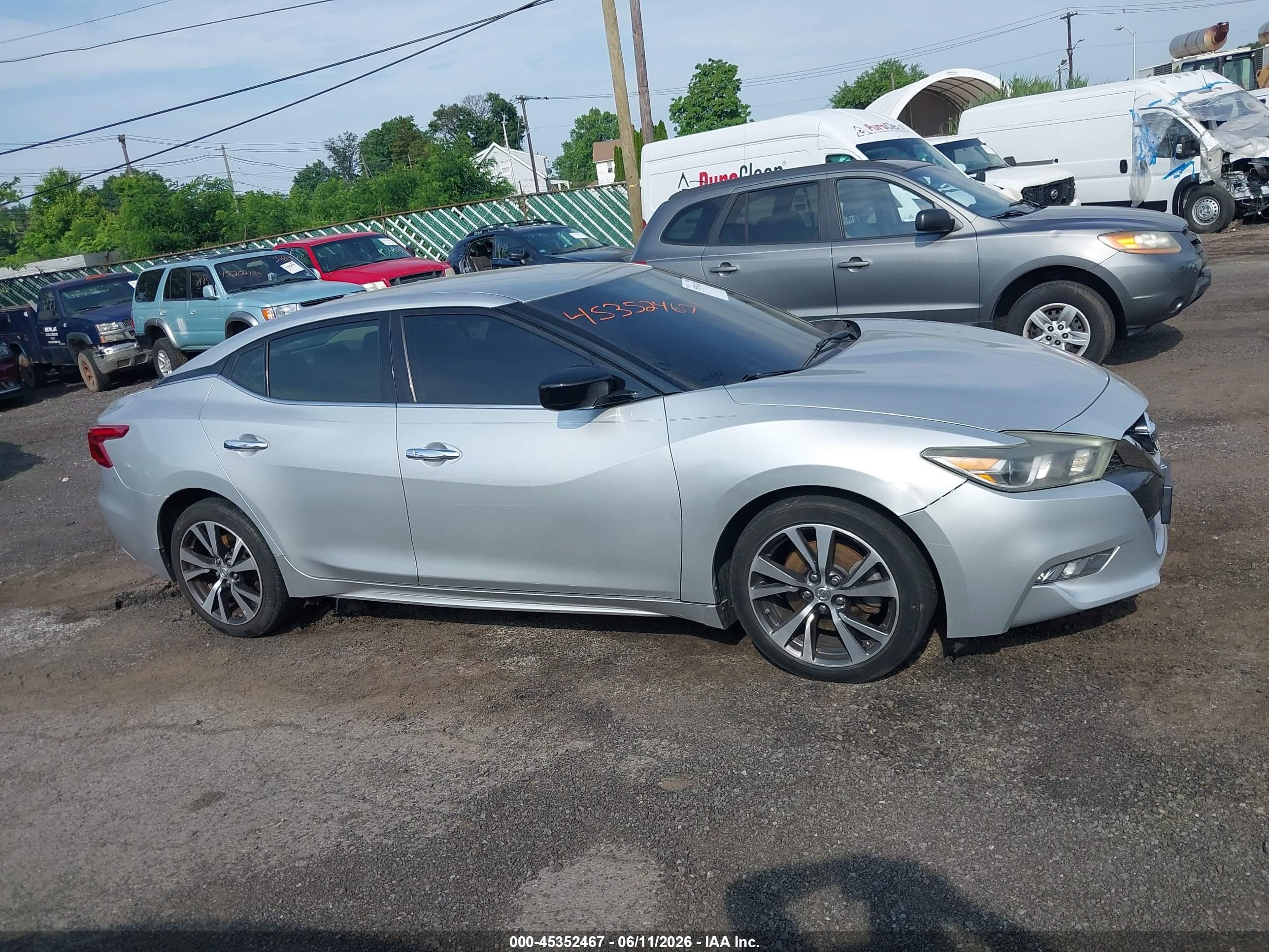 2016 Nissan Maxima 3.5 S Silver vin: 1N4AA6AP1GC379010