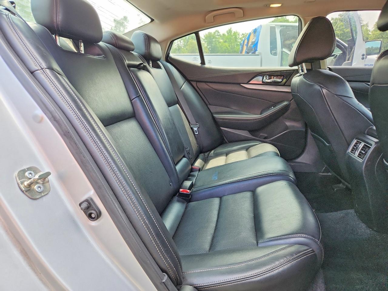 2017 Nissan Maxima 3.5 Sl Silver vin: 1N4AA6AP3HC437457
