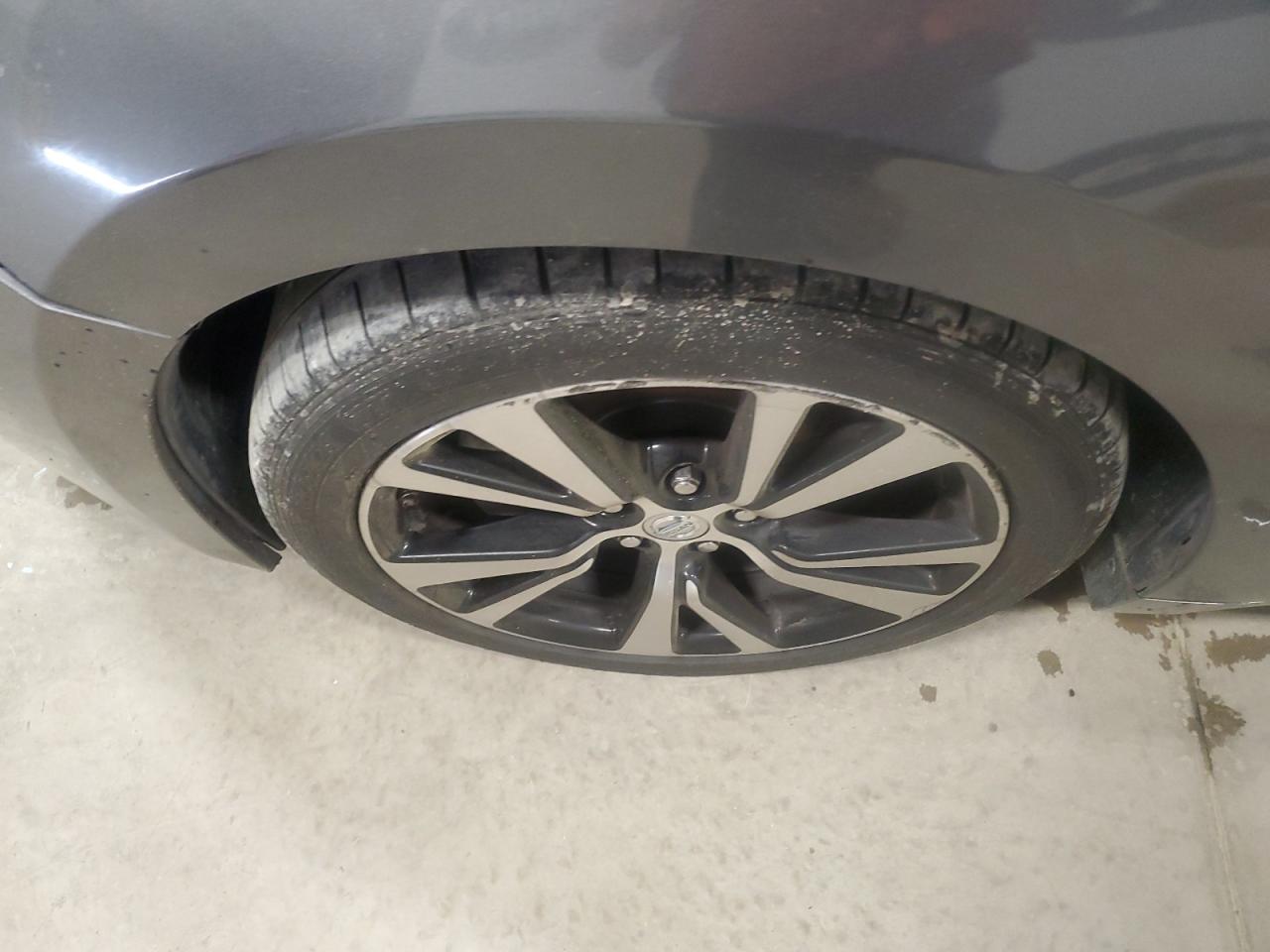 2018 Nissan Maxima 3.5 Sv Gray vin: 1N4AA6AP4JC363097 Damage: Left Front Wheel, Curb Rash, > 12 Inches