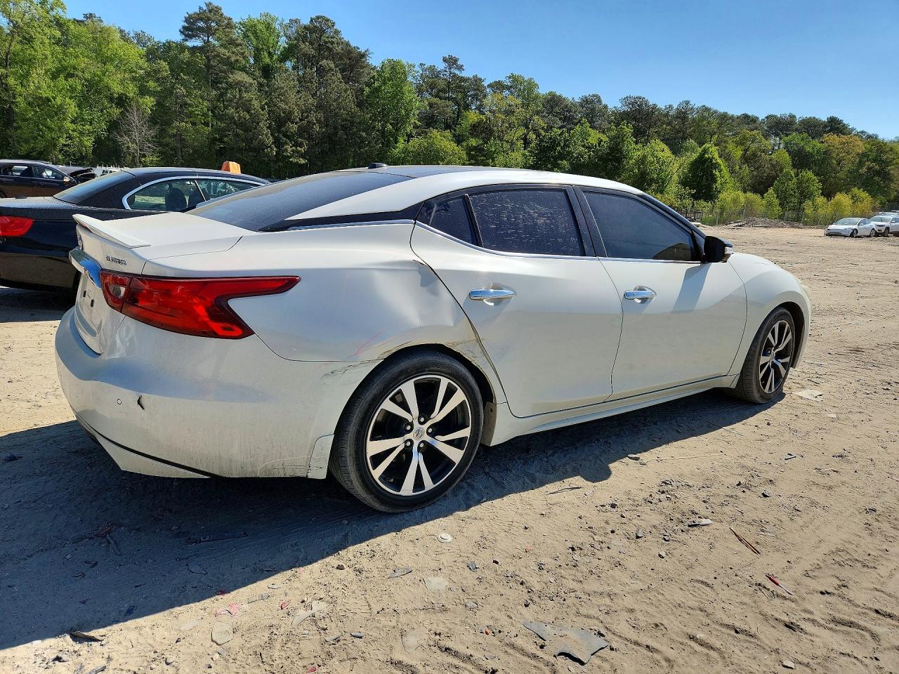 2016 Nissan Maxima Platinum White vin: 1N4AA6AP5GC385795