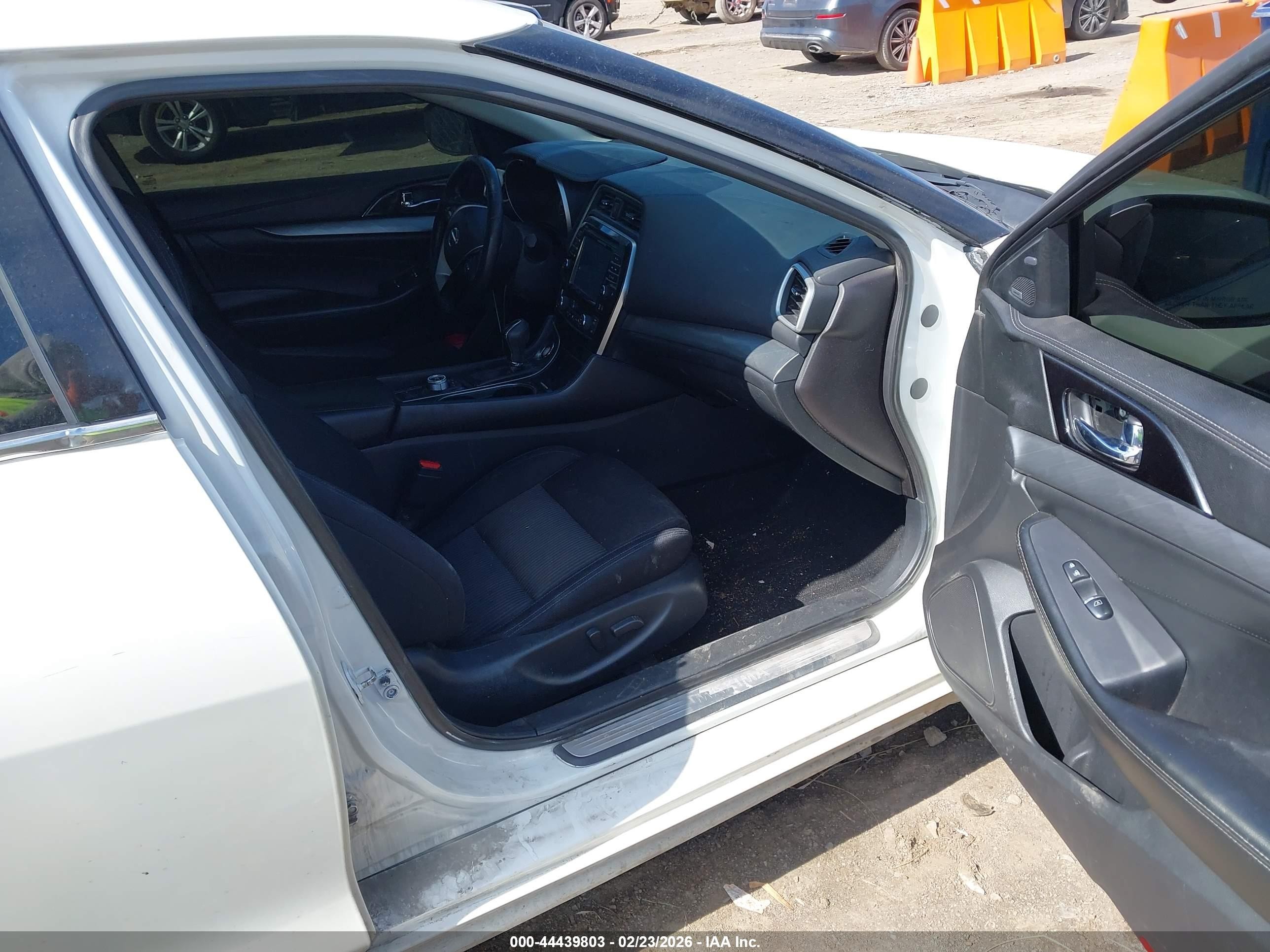 2016 Nissan Maxima 3.5 S White vin: 1N4AA6AP6GC423275