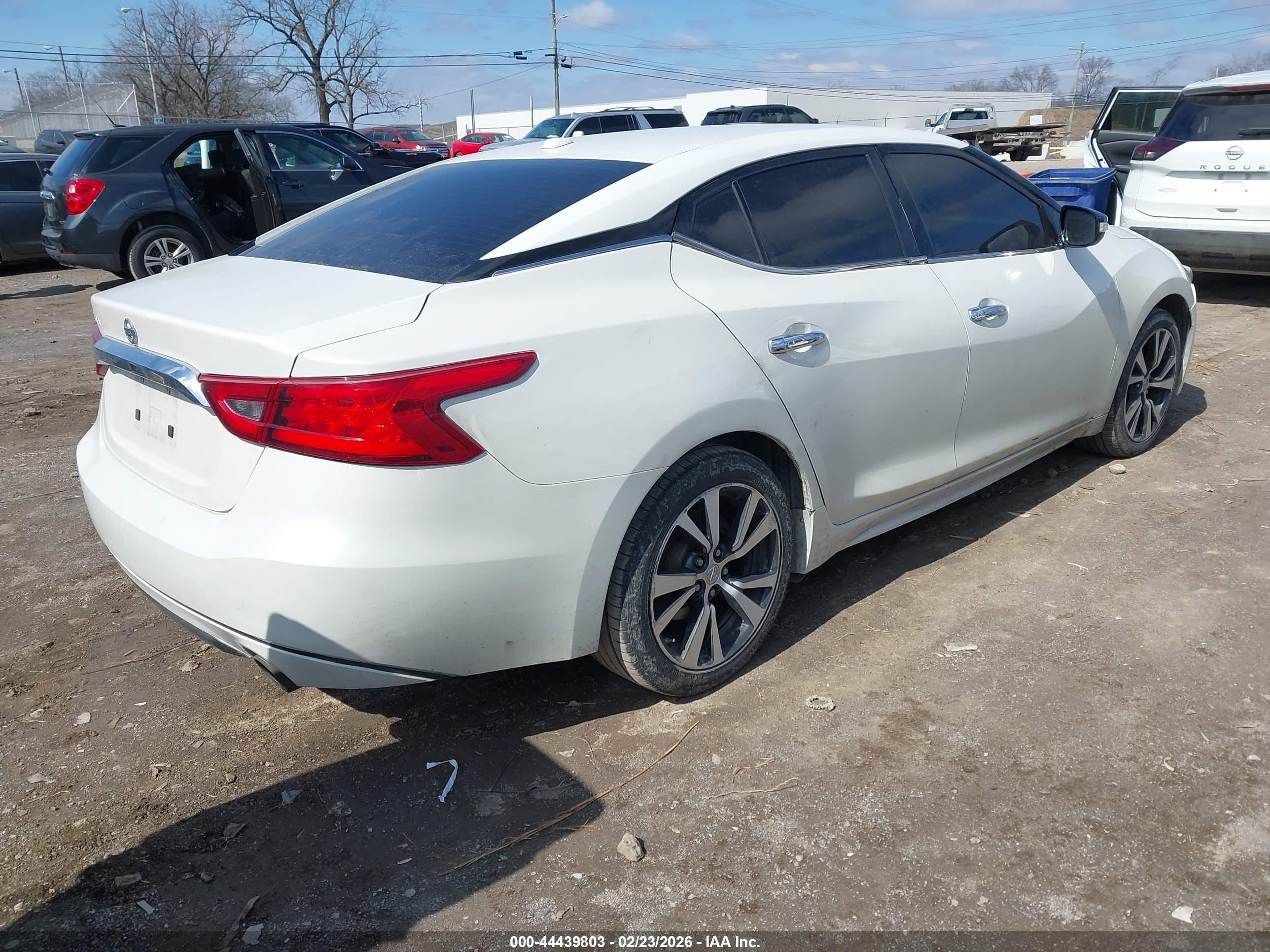 2016 Nissan Maxima 3.5 S White vin: 1N4AA6AP6GC423275