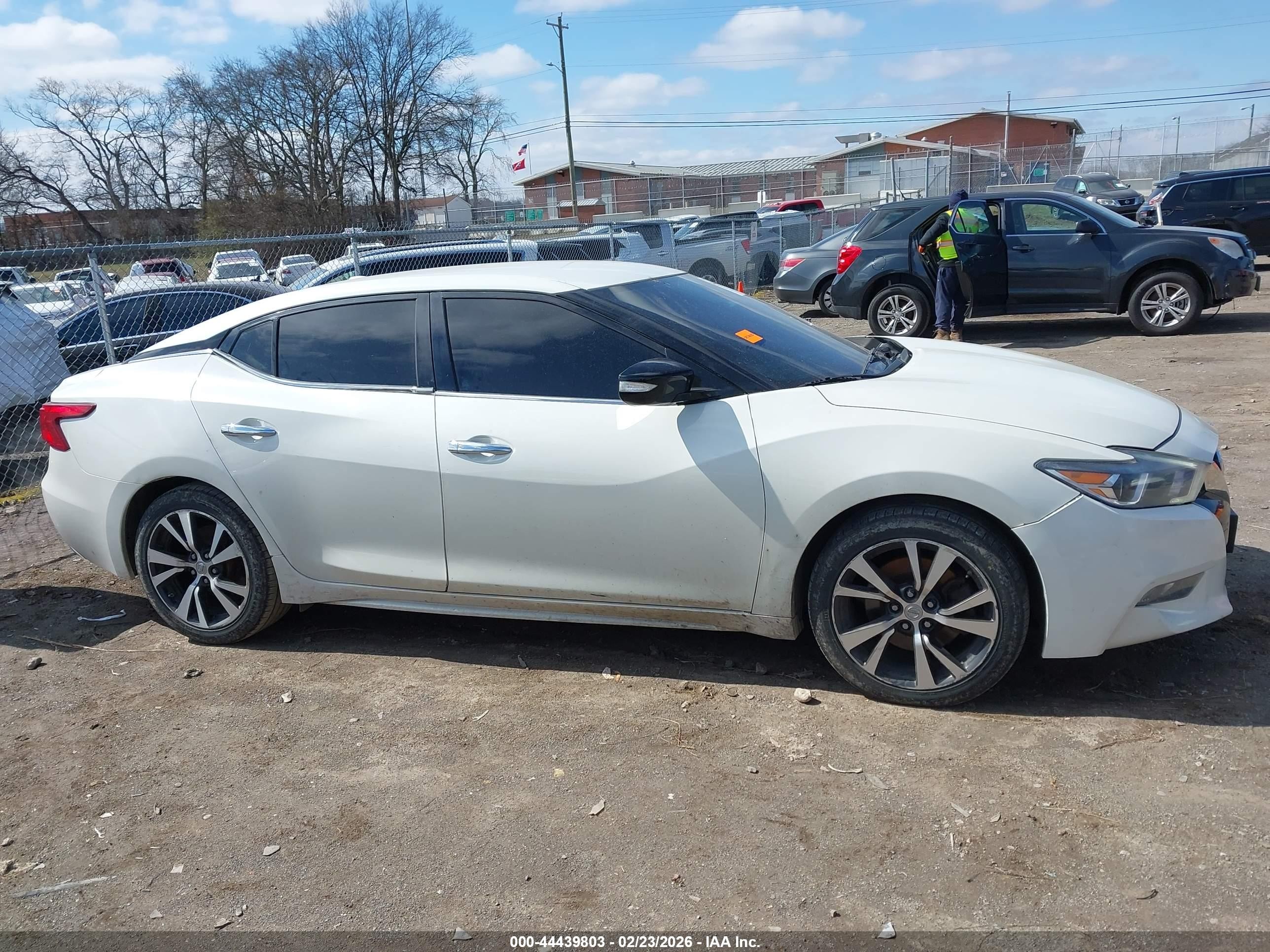 2016 Nissan Maxima 3.5 S White vin: 1N4AA6AP6GC423275