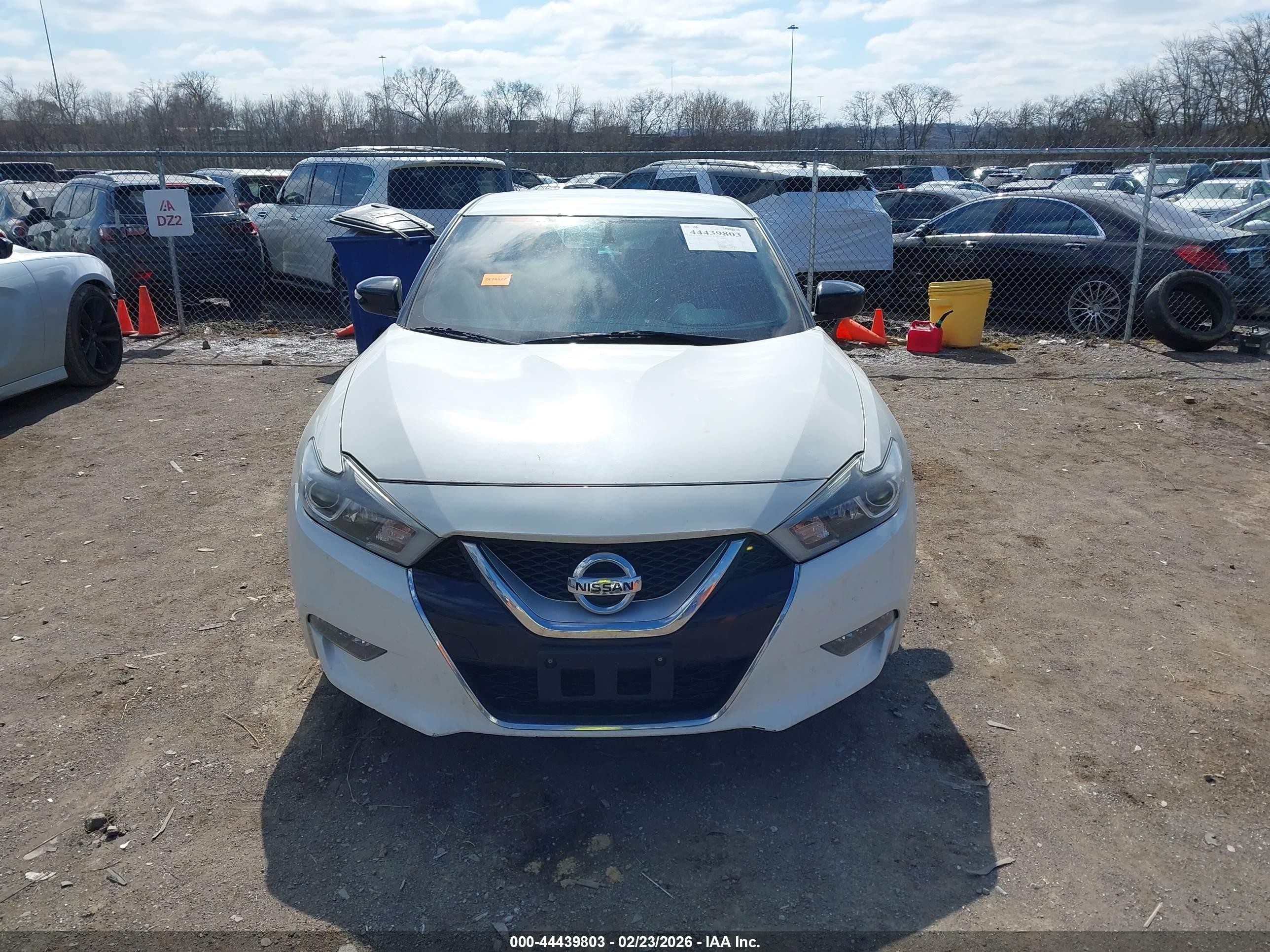 2016 Nissan Maxima 3.5 S White vin: 1N4AA6AP6GC423275