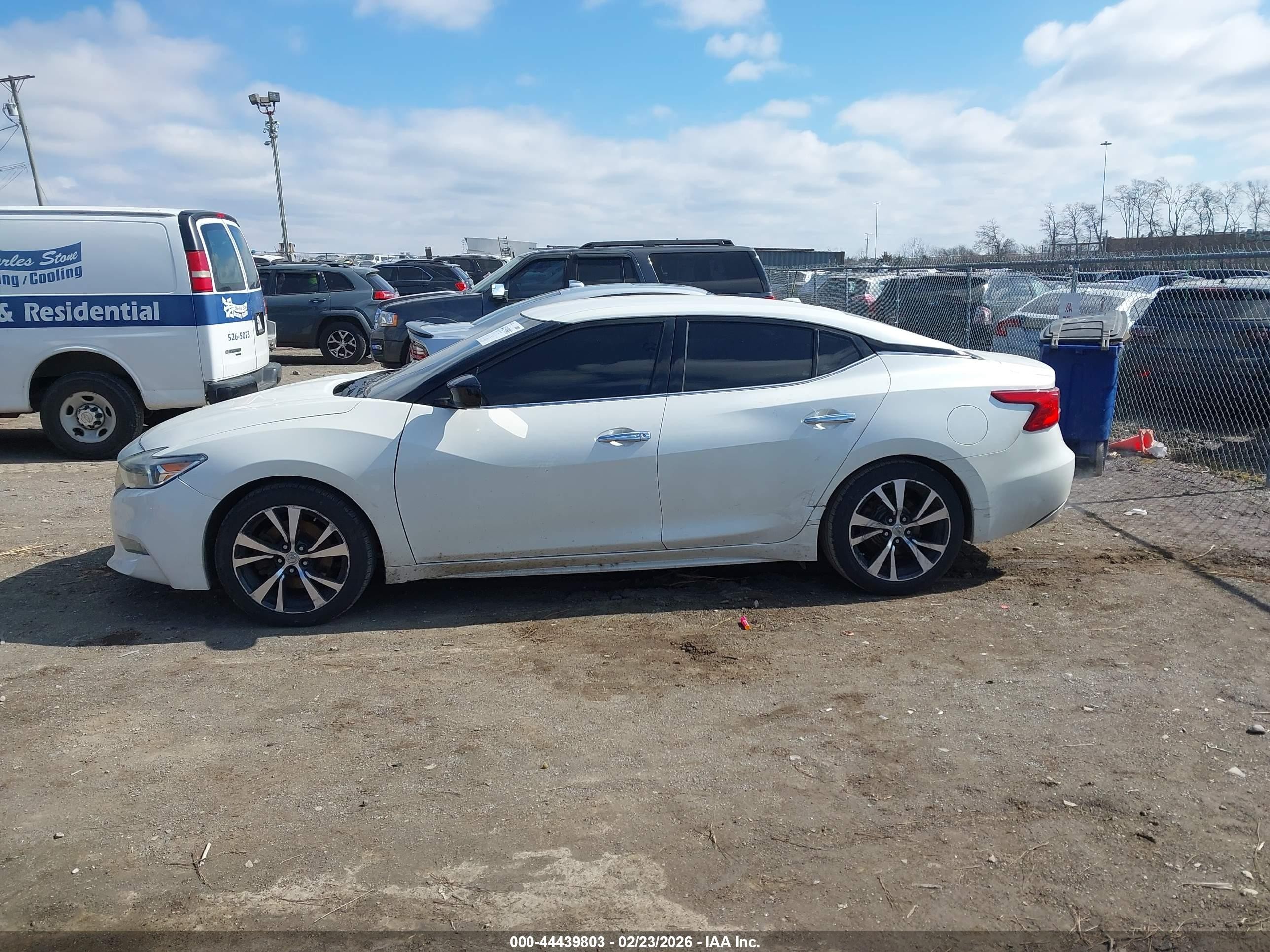 2016 Nissan Maxima 3.5 S White vin: 1N4AA6AP6GC423275