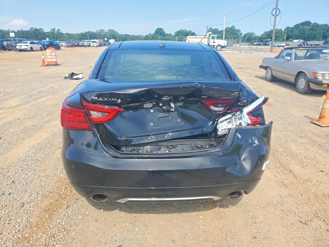 2018 Nissan Maxima Platinum Black vin: 1N4AA6AP6JC369158