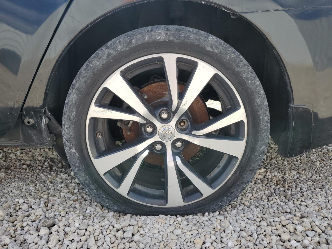 2018 Nissan Maxima 3.5 Sv Black vin: 1N4AA6AP6JC370424 Damage: Left Rear Wheel, Curb Rash, 2 To 3 Inches