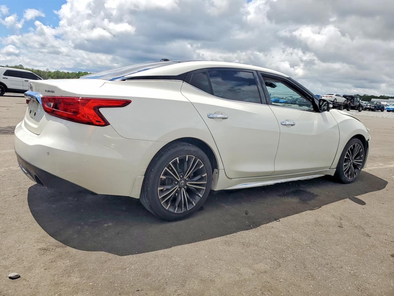 2016 Nissan Maxima Platinum White vin: 1N4AA6AP8GC375293
