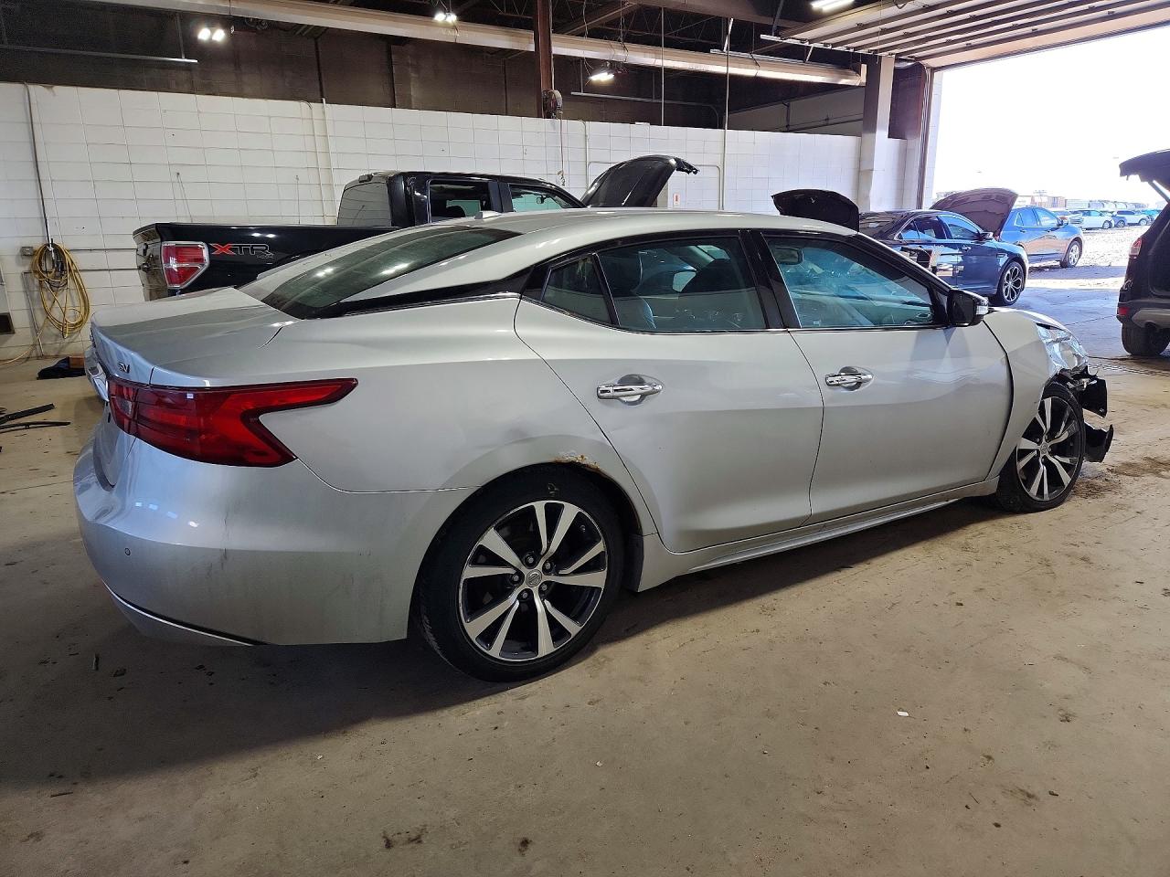 2017 Nissan Maxima 3.5 Sv Silver vin: 1N4AA6AP8HC368037