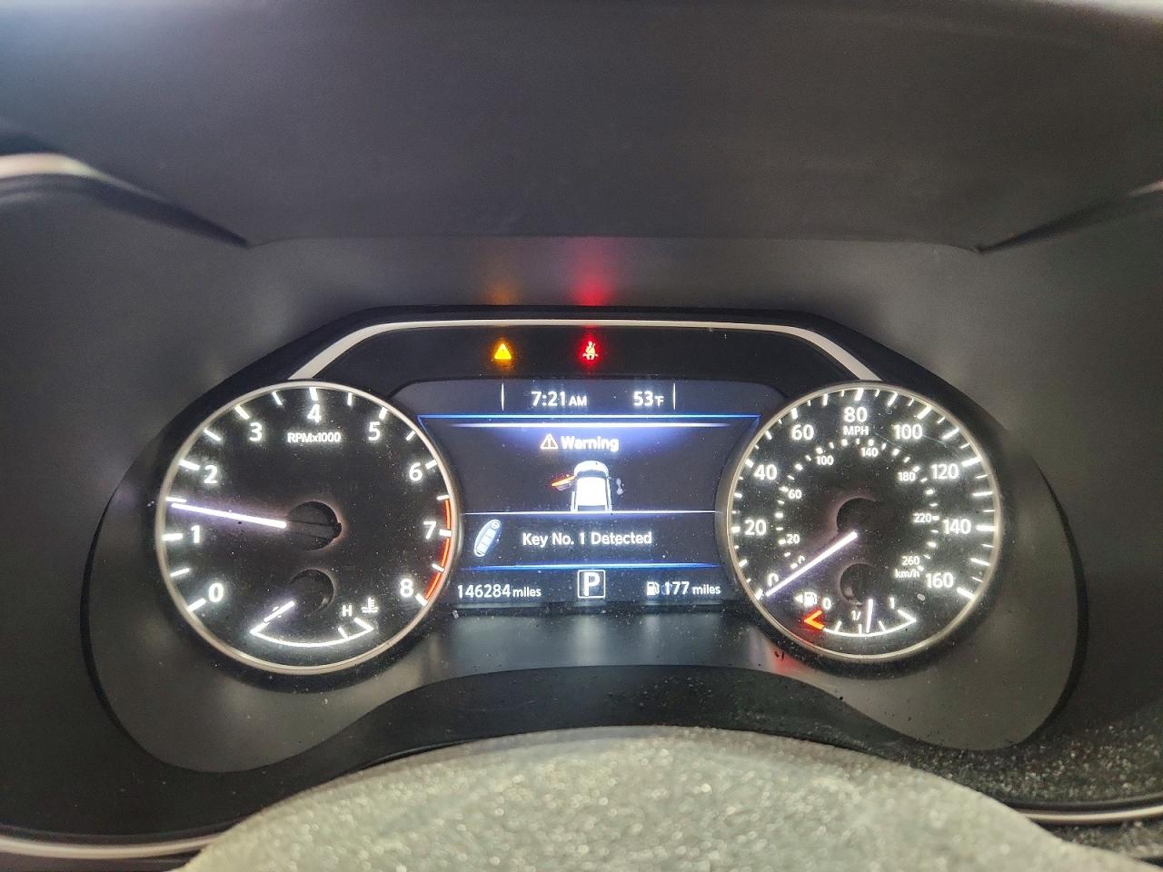 2017 Nissan Maxima 3.5 Sv Silver vin: 1N4AA6AP8HC368037
