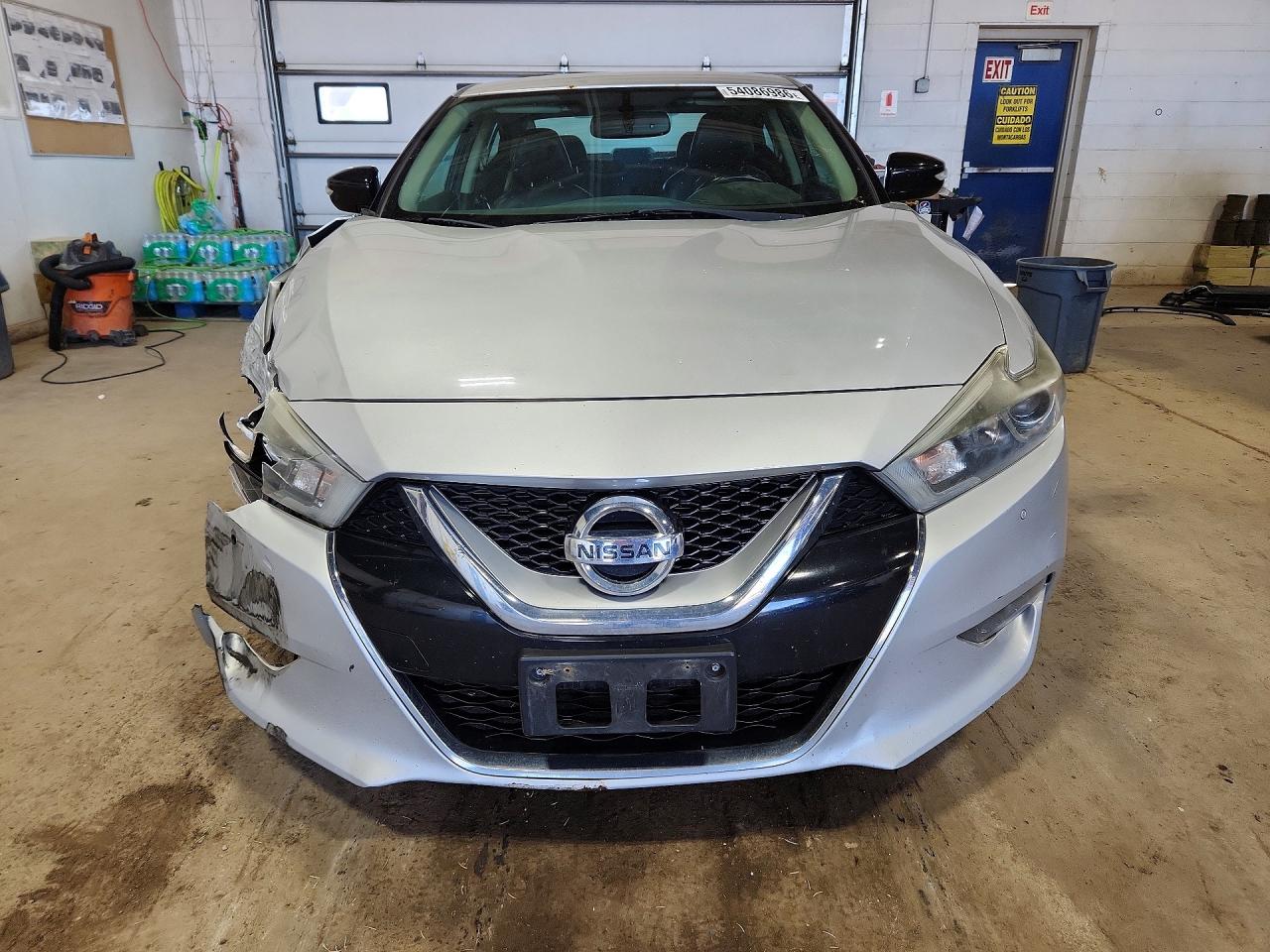 2017 Nissan Maxima 3.5 Sv Silver vin: 1N4AA6AP8HC368037