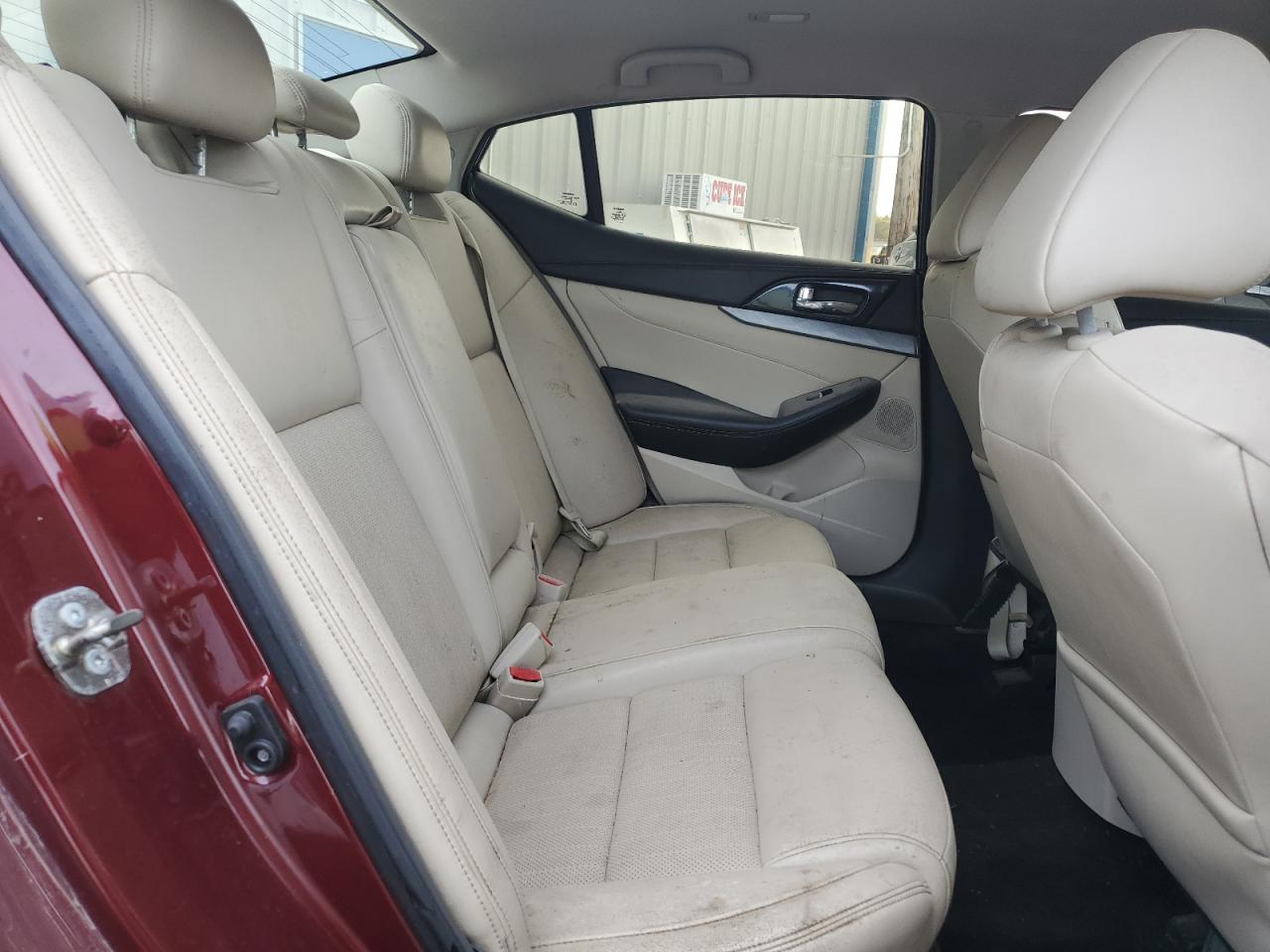 2017 Nissan Maxima 3.5s Maroon vin: 1N4AA6APXHC365530