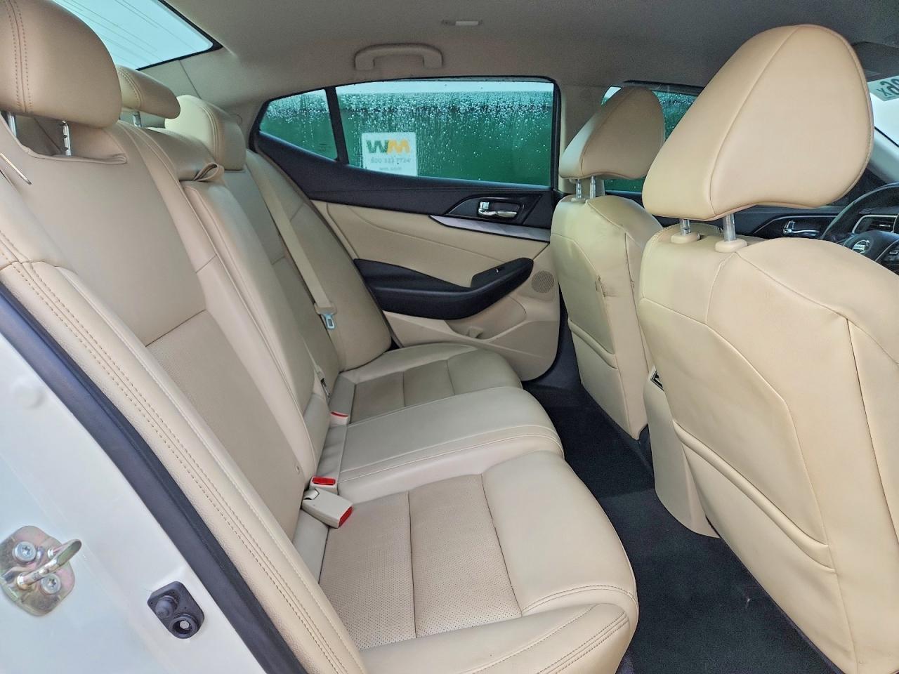 2017 Nissan Maxima 3.5 Sv Белый vin: 1N4AA6APXHC412135