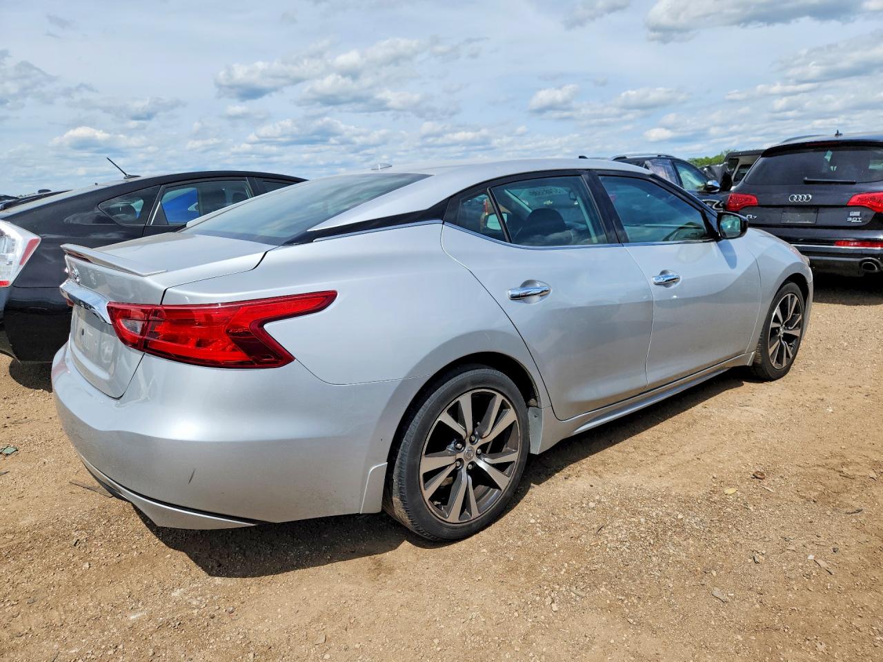 2017 Nissan Maxima 3.5 S Silver vin: 1N4AA6APXHC450495