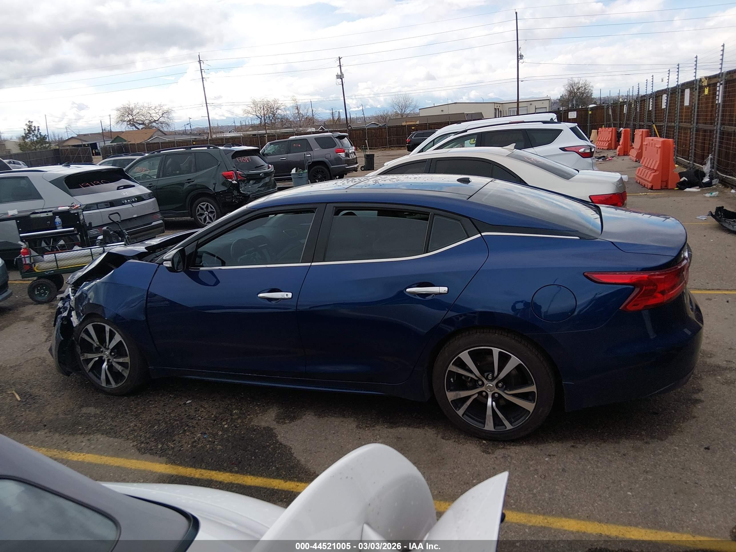 2017 Nissan Maxima 3.5 Sl Blue vin: 1N4AA6APXHC452067