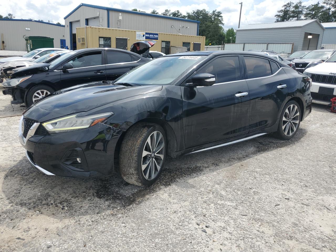 2019 Nissan Maxima Platinum Black vin: 1N4AA6AV0KC368216 Damage: Left Front Fender, Dent(S) W/No Paint Dmg, 3 To 4 Inches