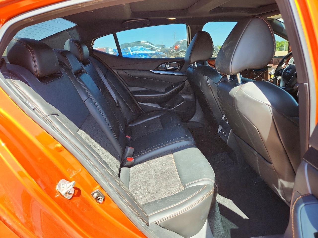 2021 Nissan Maxima Sr Orange vin: 1N4AA6EV2MC511552