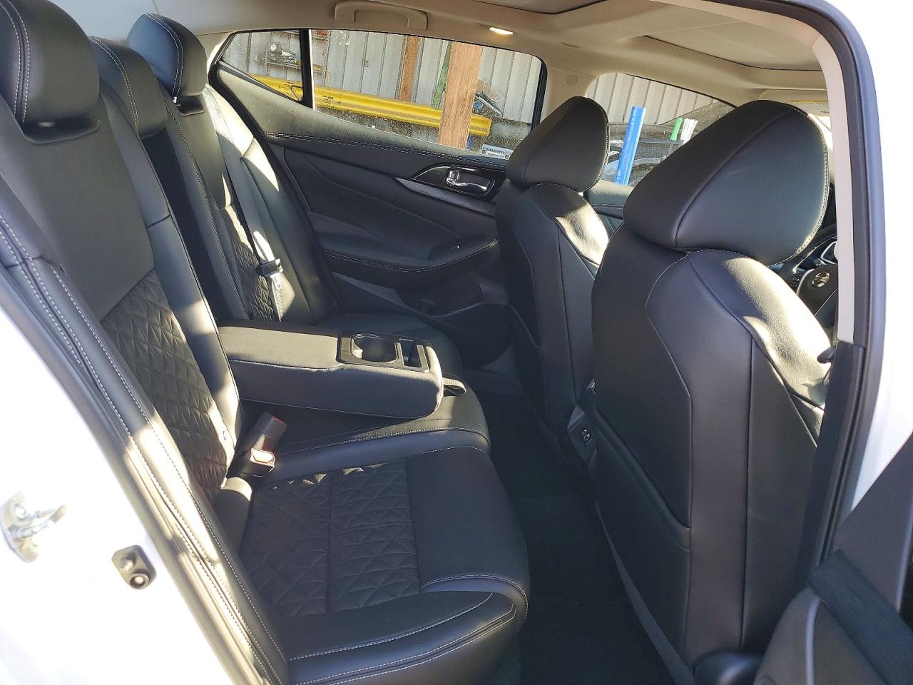2020 Nissan Maxima Platinum White vin: 1N4AA6FV9LC367141
