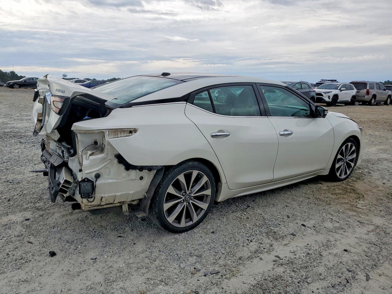 2021 Nissan Maxima Platinum Серебряный vin: 1N4AA6FV9MC504712