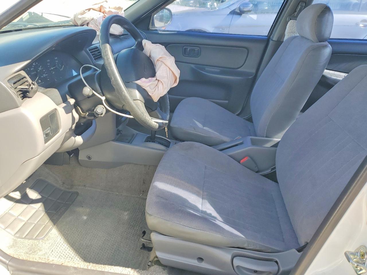 1996 Nissan Sentra E Белый vin: 1N4AB41D0TC744732