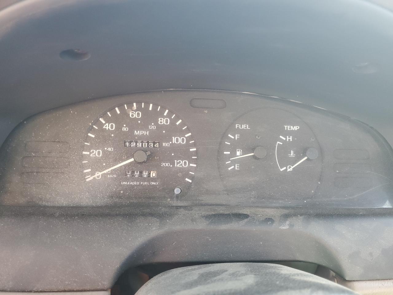 1997 Nissan Sentra Base Maroon vin: 1N4AB41D0VC751439