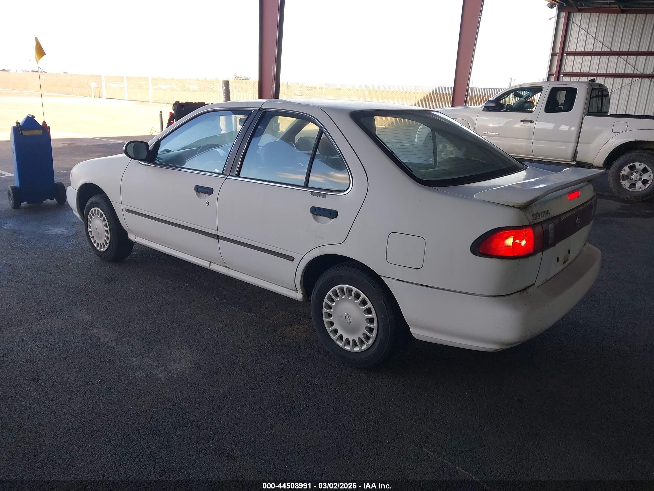 1997 Nissan Sentra Gle/gxe/xe White vin: 1N4AB41D0VC778978