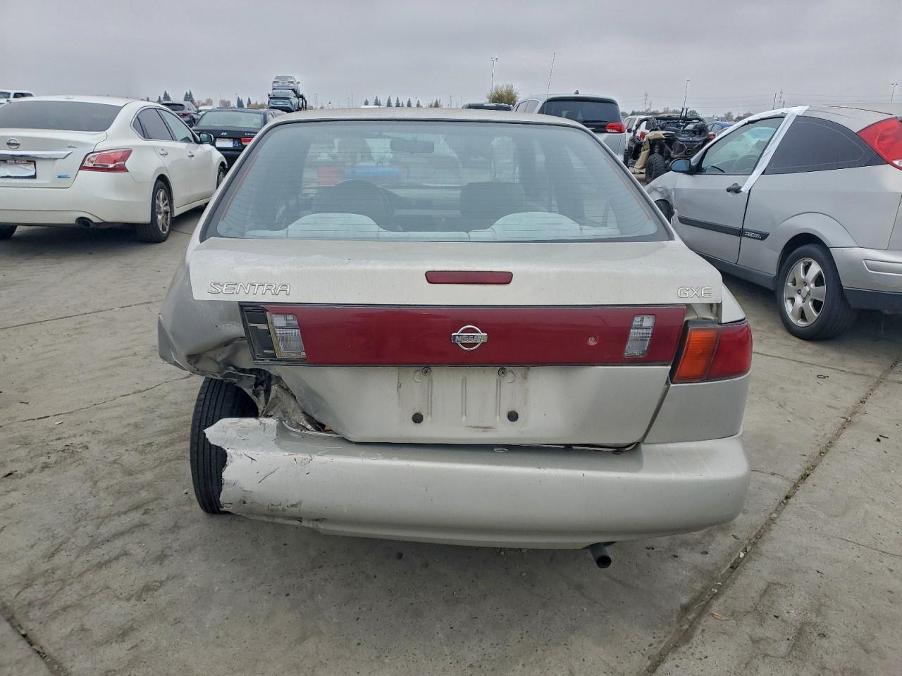 1995 Nissan Sentra Base Tan vin: 1N4AB41D1SC760369