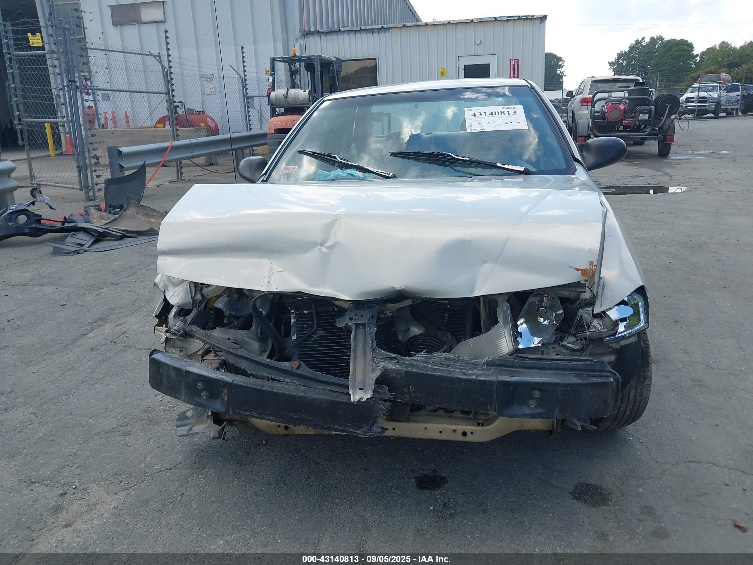 1998 Nissan Sentra Gle/gxe/xe Gray vin: 1N4AB41D1WC758983