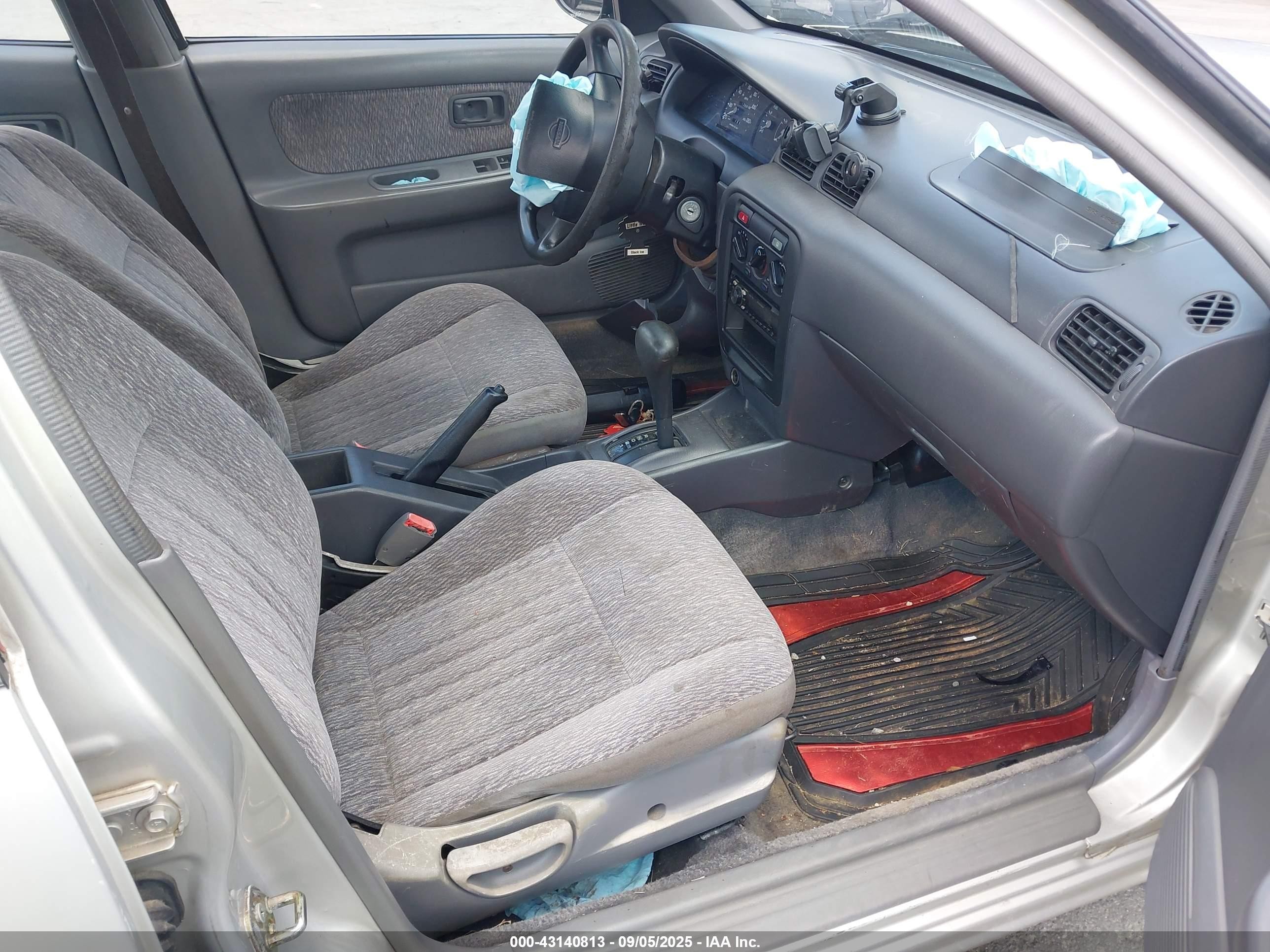 1998 Nissan Sentra Gle/gxe/xe Gray vin: 1N4AB41D1WC758983