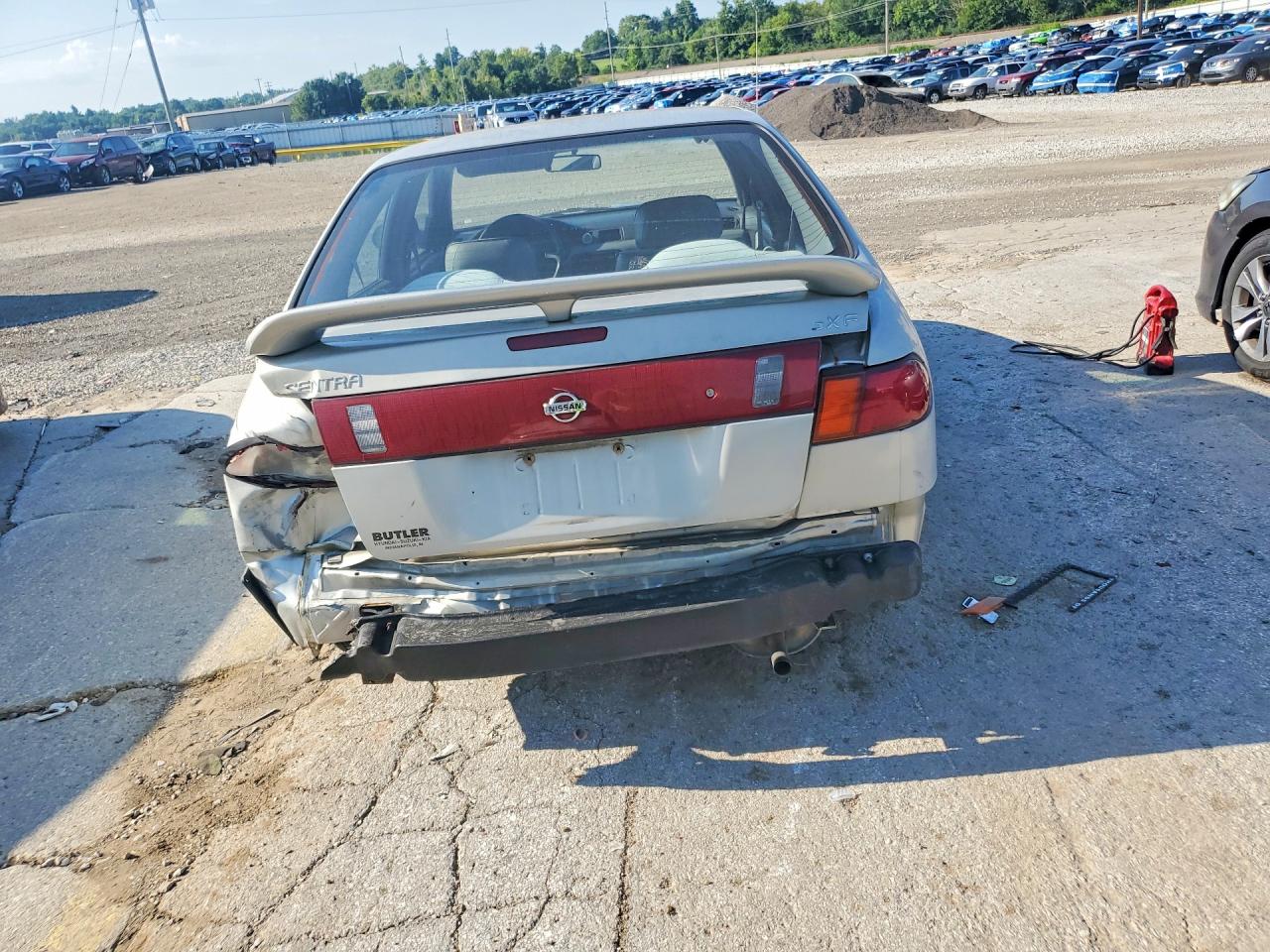 1997 Nissan Sentra Base Silver vin: 1N4AB41D3VC700677