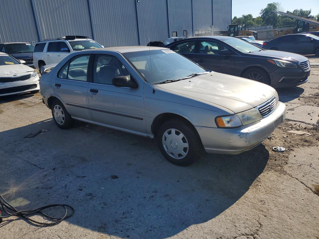 1997 Nissan Sentra Base Silver vin: 1N4AB41D3VC700677