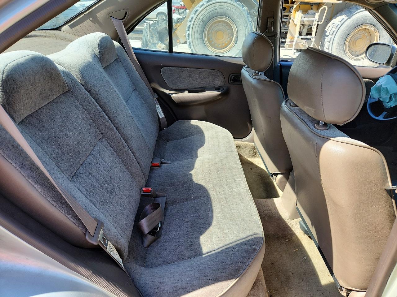 1997 Nissan Sentra Base Серебряный vin: 1N4AB41D3VC735588