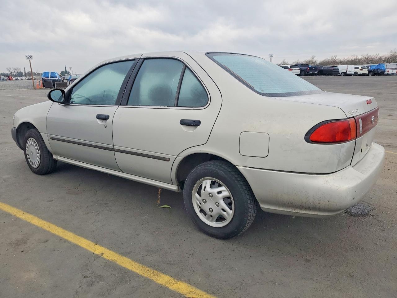 1997 Nissan Sentra Base Silver vin: 1N4AB41D3VC746221