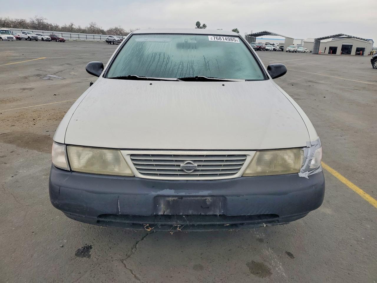 1997 Nissan Sentra Base Silver vin: 1N4AB41D3VC746221