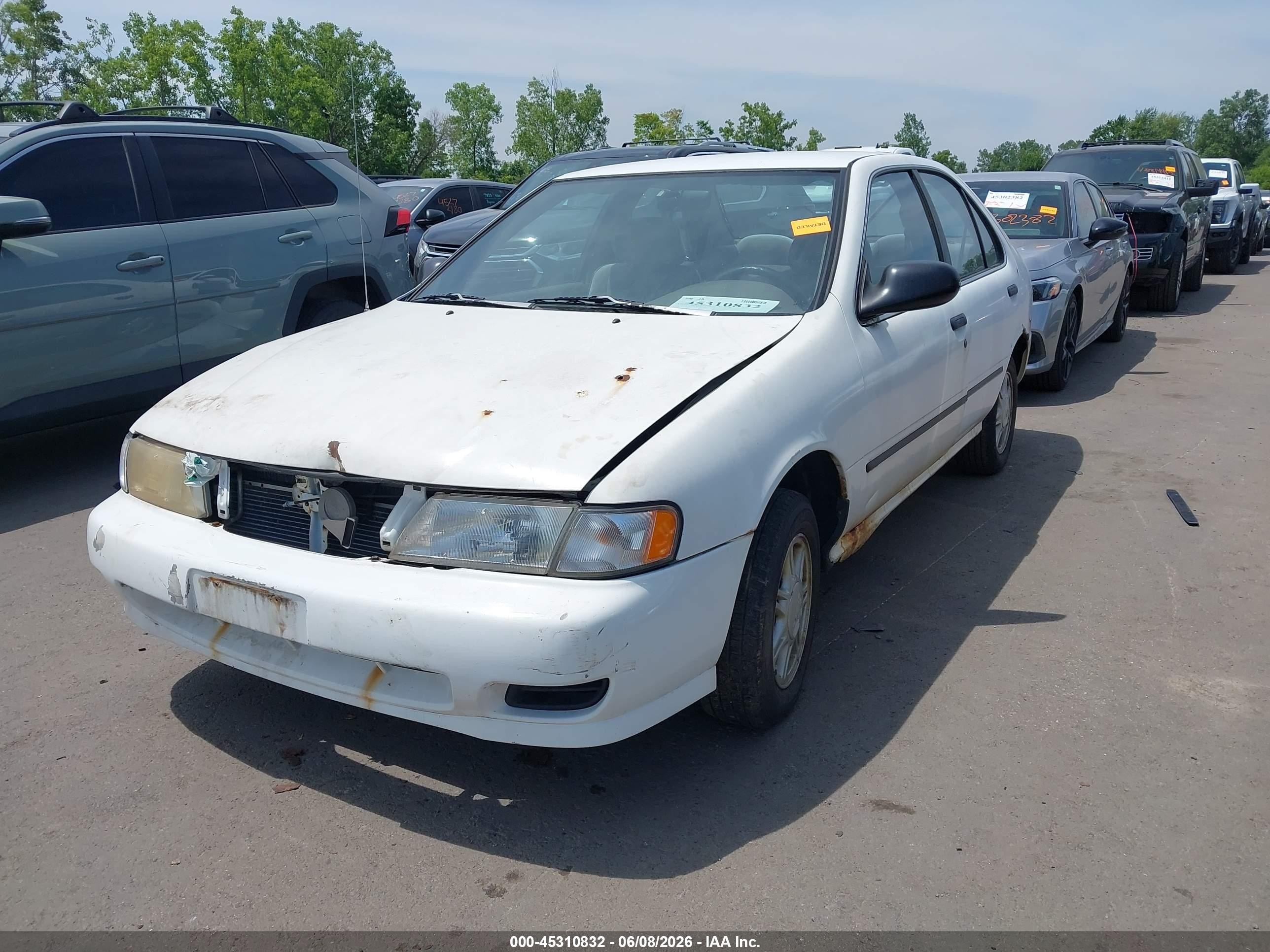 1997 Nissan Sentra   White vin: 1N4AB41D3VC789649