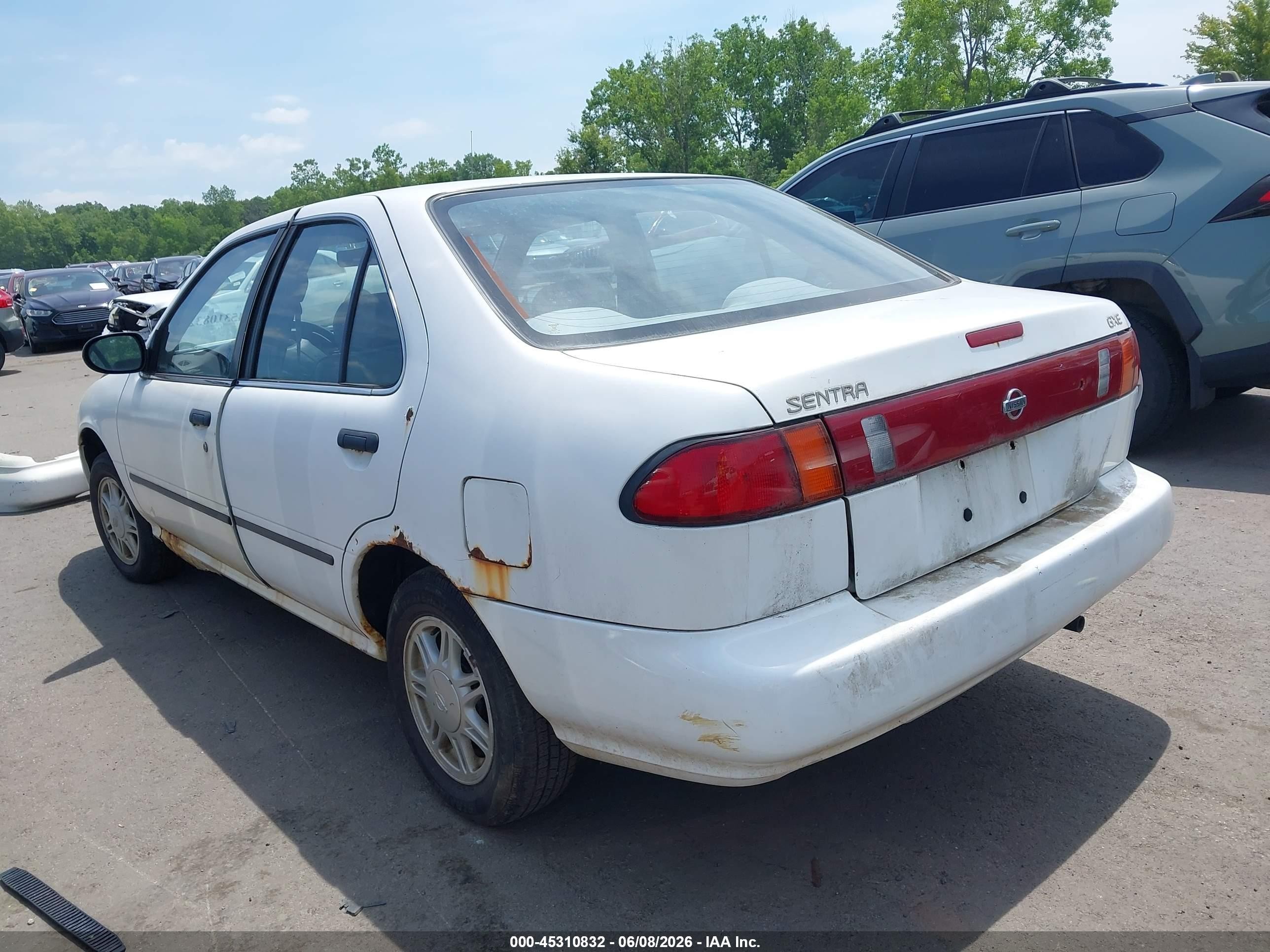 1997 Nissan Sentra   White vin: 1N4AB41D3VC789649