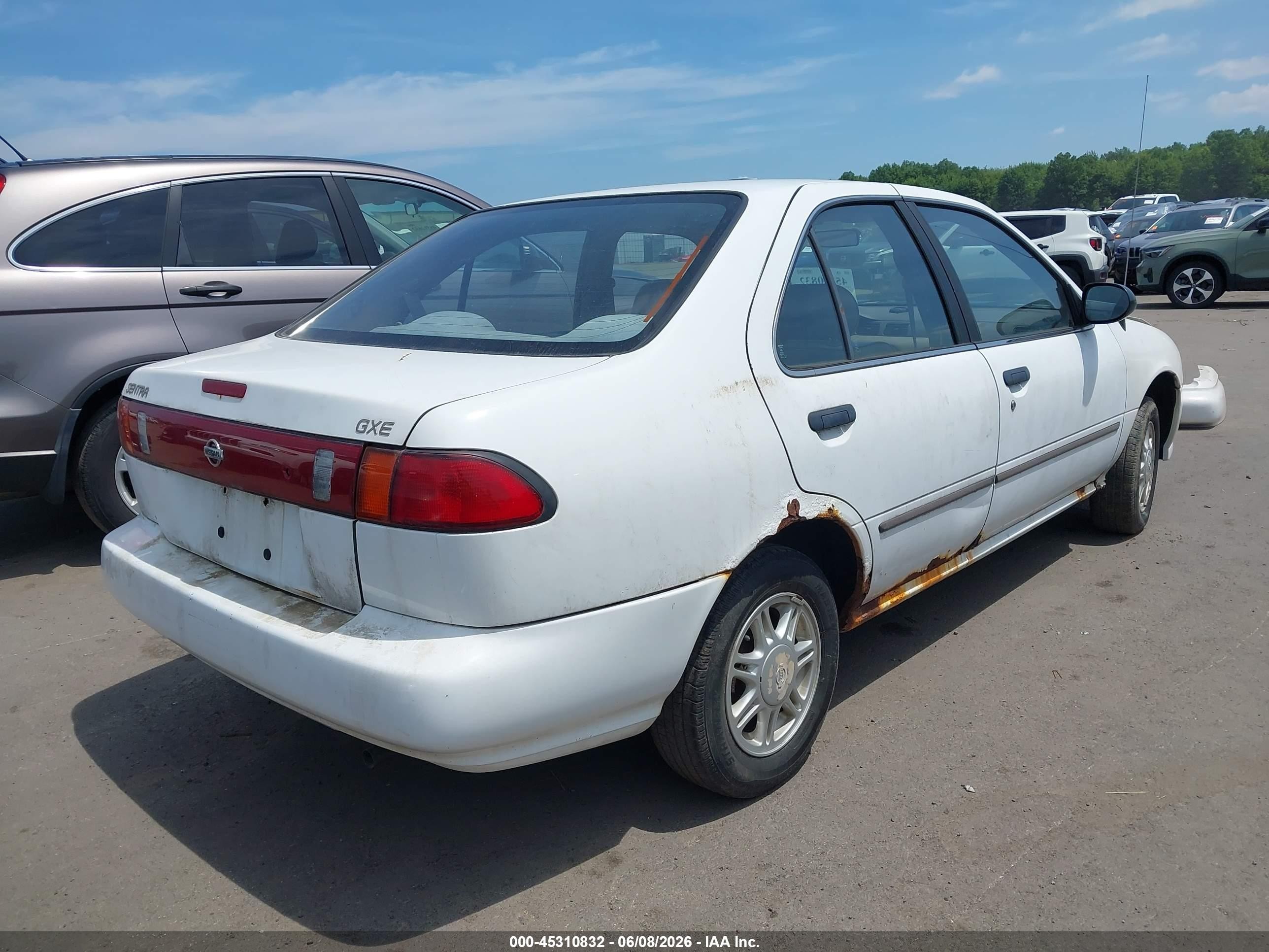 1997 Nissan Sentra   White vin: 1N4AB41D3VC789649