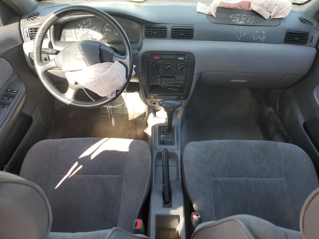 1996 Nissan Sentra E Зеленый vin: 1N4AB41D4TC743244